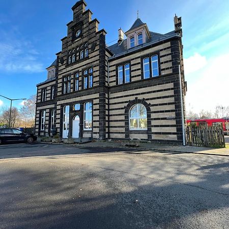 Bahnhofsromantik Trifft Luxus - Alter Bahnhof Von Kruft Eksteriør billede